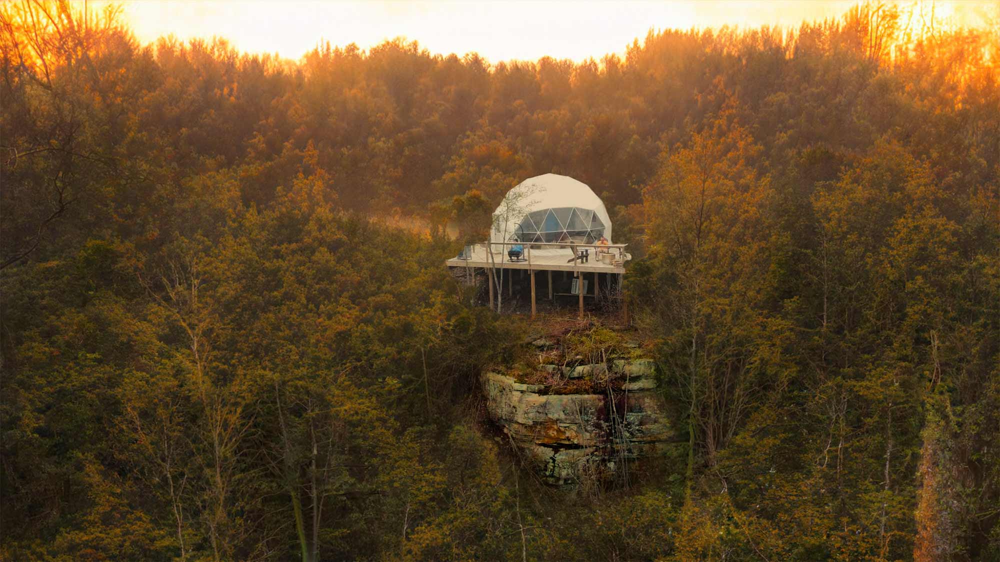 Altamont, TN Travel Guide: Waterfalls, Caves, and Scenic Stays